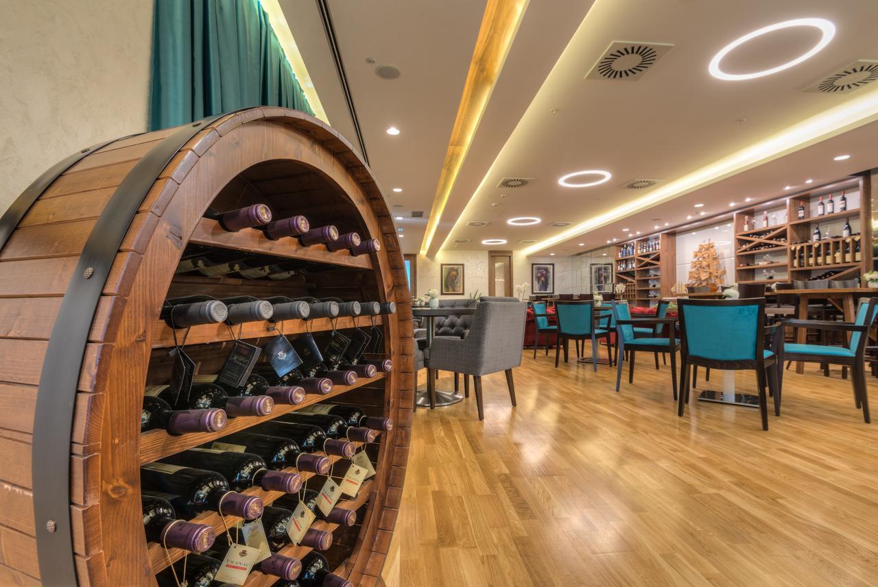 Hotel Adria Будва Екстериор снимка